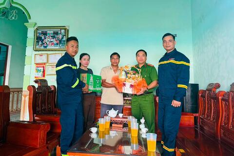 Tri ân gia đình tiếp sức lực lượng 58win2 58win1 và CNCH thực hiện nhiệm vụ chữa cháy rừng